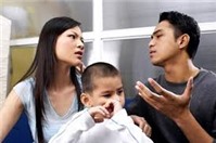 Giành quyền nuôi con với gia đình nhà chồng