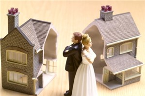 Chia tài sản trước khi ly hôn, có bị cấm không?